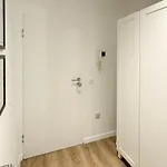 Schoene Im Zentrum Mit Self Check-in Und Free Wifi Апартаменты