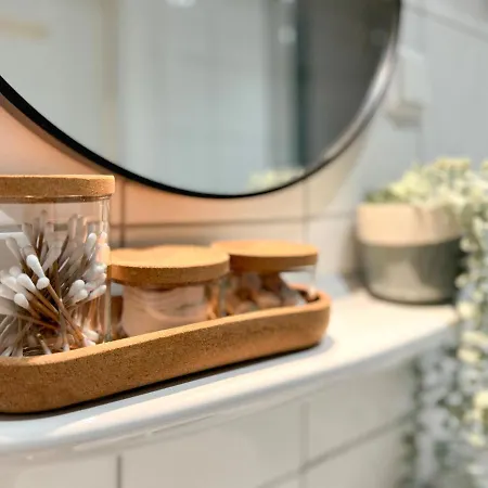 Διαμέρισμα Schoene Im Zentrum Mit Self Check-in Und Free Wifi