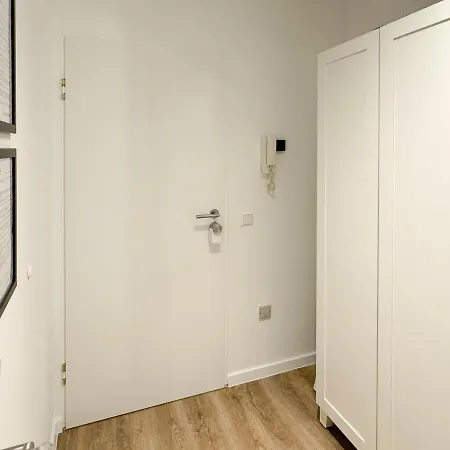 Schoene Im Zentrum Mit Self Check-in Und Free Wifi Apartmán