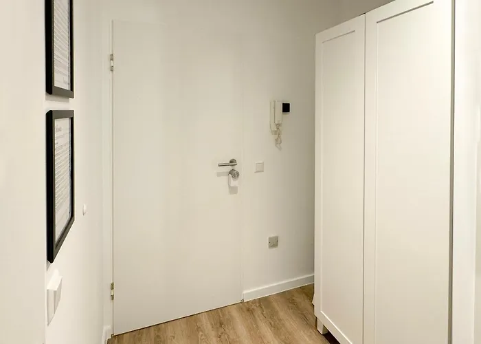 Schoene Im Zentrum Mit Self Check-in Und Free Wifi Apartamento